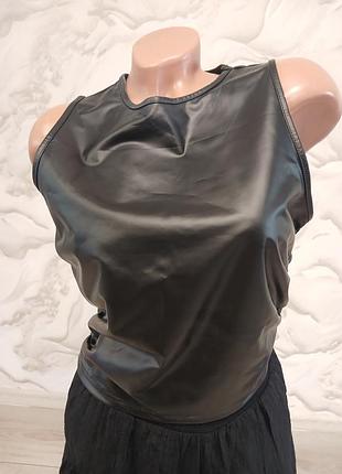 Стильный топ от shein из экокожи 44-46р