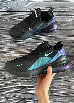 Nike   кроссовки с нюансом