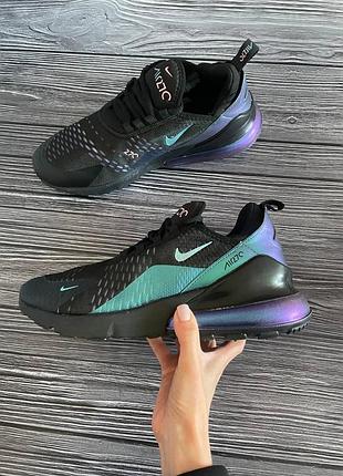 Nike   кроссовки с нюансом