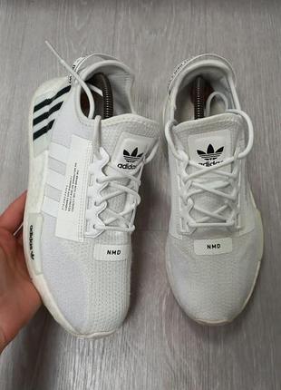 Фирменные кроссовки adidas