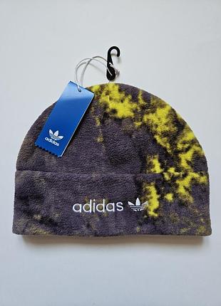 Нова флісова шапка adidas оригінал, шапка з принтом тай-дай та логотипом adidas