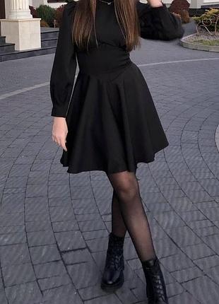 Чорне плаття
