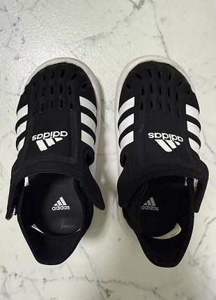Босоніжки для дітей adidas чорно-білі
