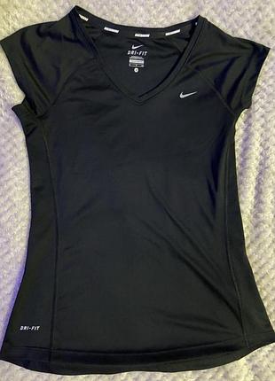 Жіноча спортивна футболка nike running dri-fit (розмір s) — ідеальний стан