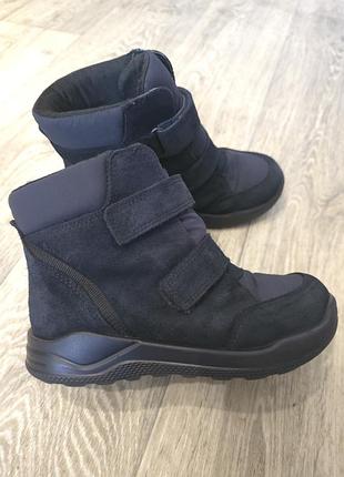 Продам зимние ессо р.30 стелька 19см - 19,5см.  есть 2-ве пары.