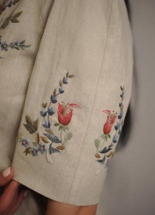 Льняна сукня міді з ручною вишивкою "благородний беж"8 фото
