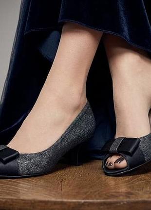 Блискучі вечірні туфлі stuart weitzman (розмір 39), оригінал