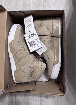 Класні шкіряні кросівки жіночі adidas m attitude revive w beige s76903