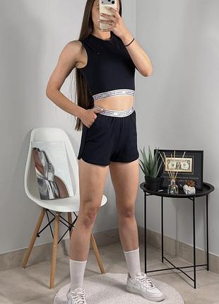 Комплект від tommy hilfiger 2
