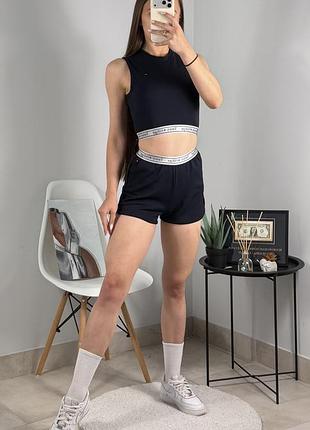 Комплект від tommy hilfiger 4