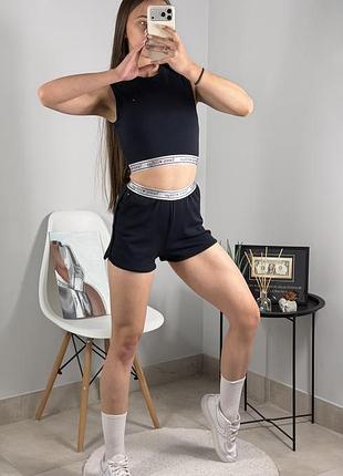Комплект від tommy hilfiger 6
