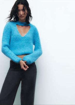 Светер с вырезом zara