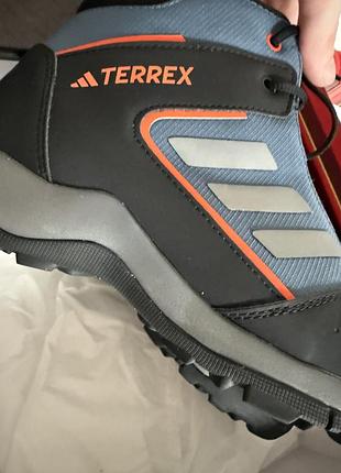 Осінні кросівки підліткові adidas оригінал 4