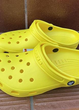 Crocs w8/m6 3