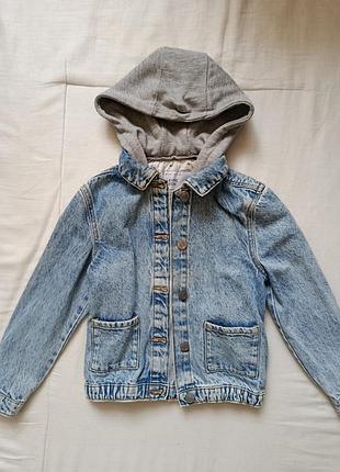Джинсовая куртка на девочку с капюшоном denim co 5-6 лет