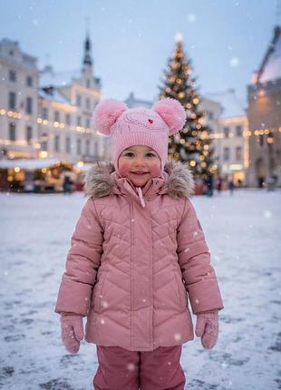 Шапка на девочку из акрила на подкладке, на осень и зиму.