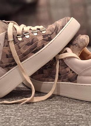 Классные  комбинированные кожаные сникерсы filling pieces нидерланды 35 р. (  подойдет на 36)