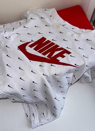 Футболку  nike 3