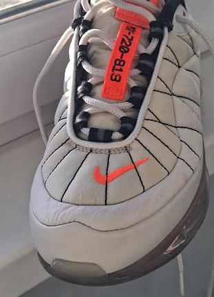 Фірмові жіночі спортивні кросівки nike оригінал  metcon 10, hq2620-0, білий,  текстиль 
розмір 37
устілка 24