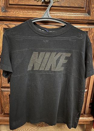 Спортивна сітчаста футболка / топ nike (оригінал), розмір m