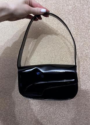 Чорна маленька лакована сумка puma fs. hobo bag з логотипом puma 925 грн