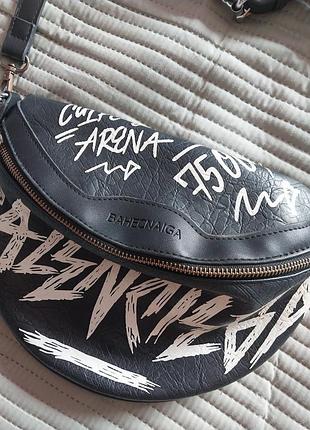 Сумка бананка 2