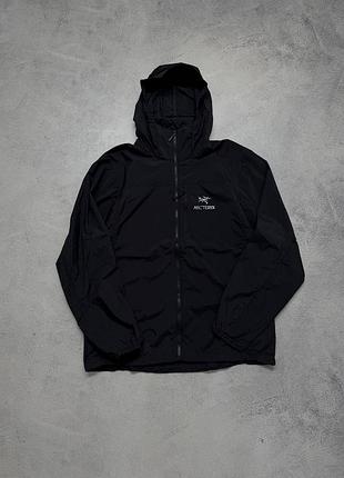 Вітровка arcteryx
