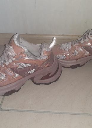 Продам кроссовки 3