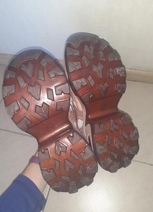 Продам кроссовки 9