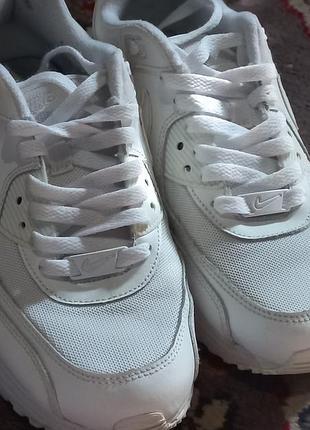 Кросівки nike білі шкіряні