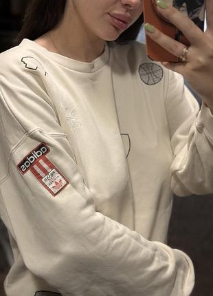 Кремовий світшот adidas aug sweatshirt оригінал