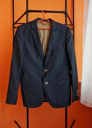 Cavallaro napoli 48 | синій піджак 100% вовна
cavallaro napoli blazer 48 | angelico biella