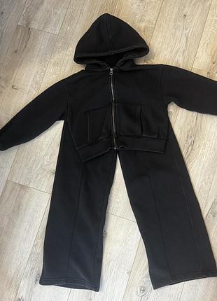 Костюм zara на дівчинку чорного кольору утеплений, довжина штанів 81 см