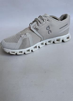 Кросівки on cloud 7