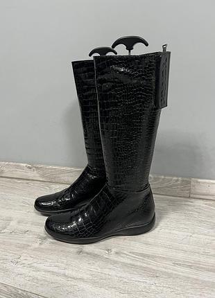 Шкіряні чоботи prada