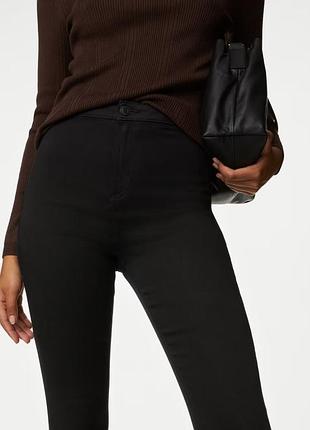 Джинси скінні чорні бренду marks & spencer