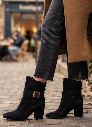 Чорні замшеві черевики демисезон бренд vince camuto р. 40