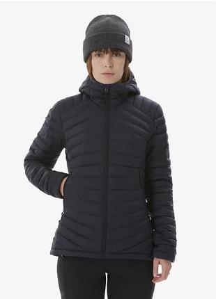 Жіноча легка пухова трекінгова куртка decathlon