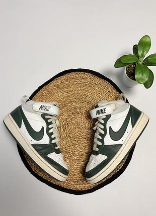 Високі кросівки nike