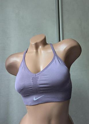 Спортивный топ nike