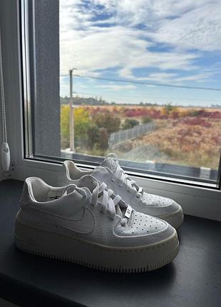 Кросівки жіночі nike білі, розмір 36, шкіра