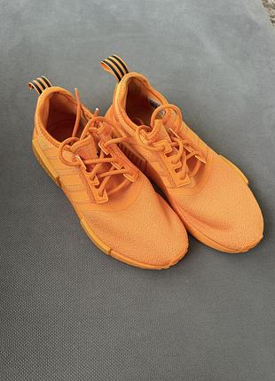 Оригінальні кросівки adidas nmd_r1