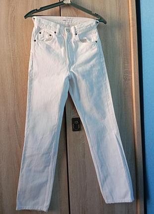 Нові білі джинси zara 34