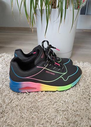 Кросівки skechers ,устілка 27см. 2