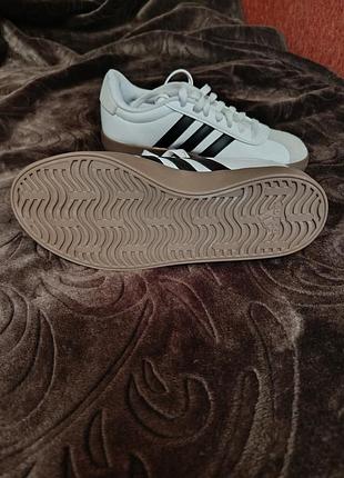 Кроссовки adidas женские 3