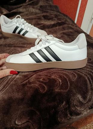 Кроссовки adidas женские 2