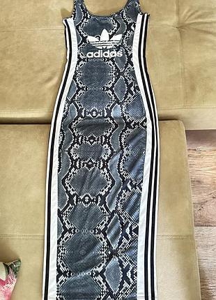 Довга жіноча сукня adidas originals la printed long dress kaleidoscopic snakeskin чорно-біла, розмір xs, ab2620