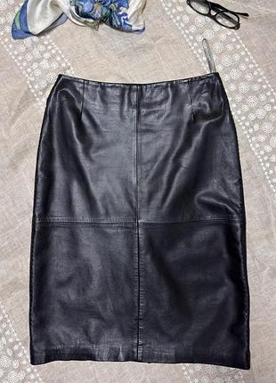 Натуральна шкіряна спідниця river island , m , міді чорна