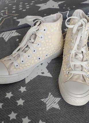 Високі кеди converse chuck taylor all star rhinestone білого кольору з рельєфним гумовим декором