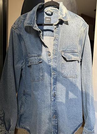 Чоловіча джинсова сорочка-куртка zara relaxed fit блакитна m